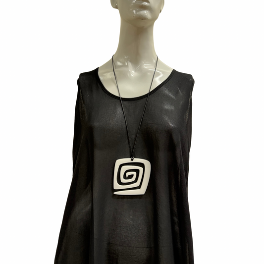 Z35 WHITE SQUARE SPIRAL NECKLACE