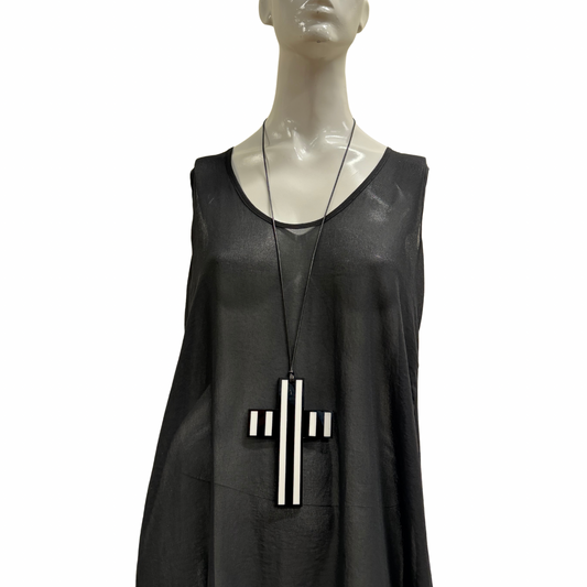 Z45 BLACK WHITE STRIPE CROSS
