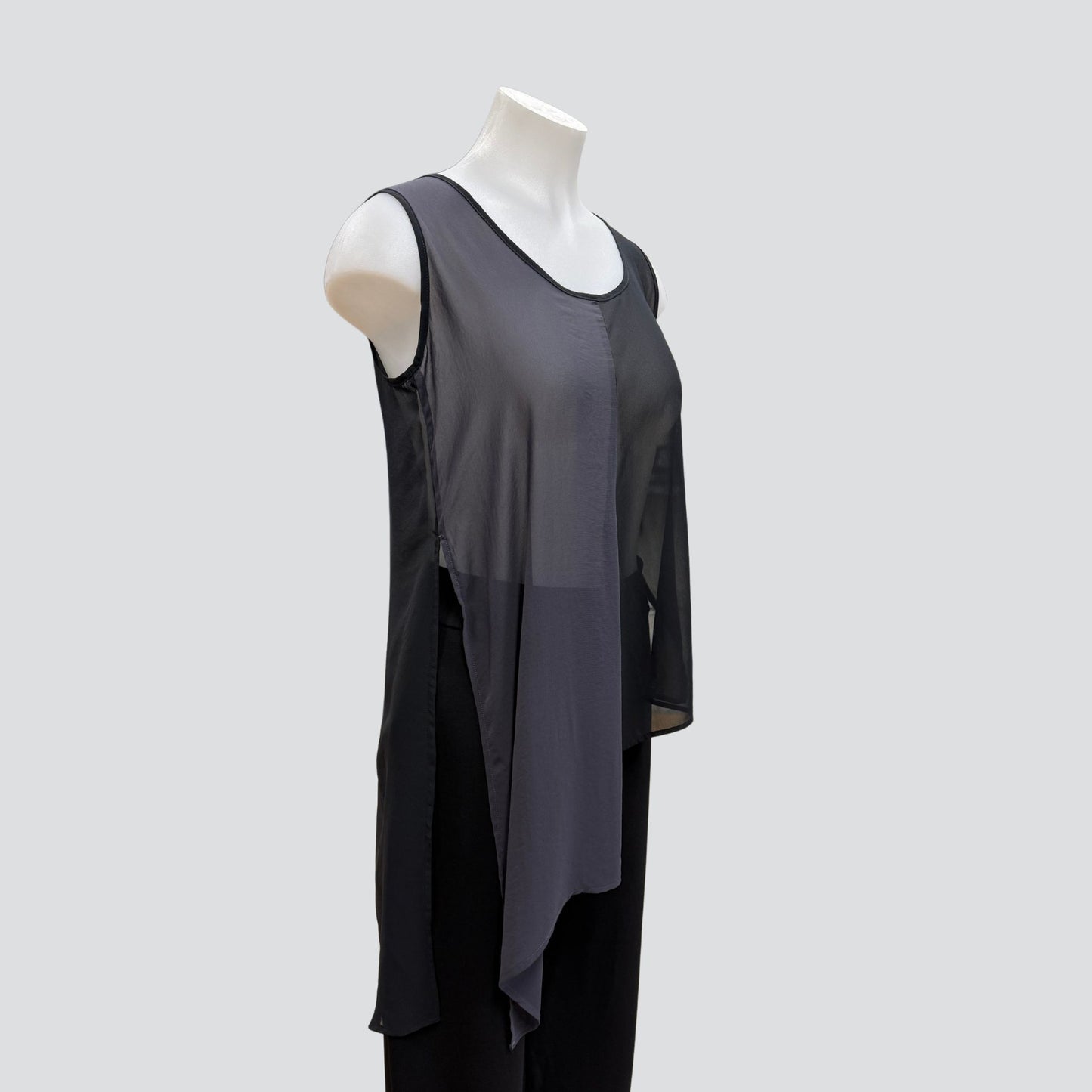 A STEP UP TUNIC BLACK + GREY