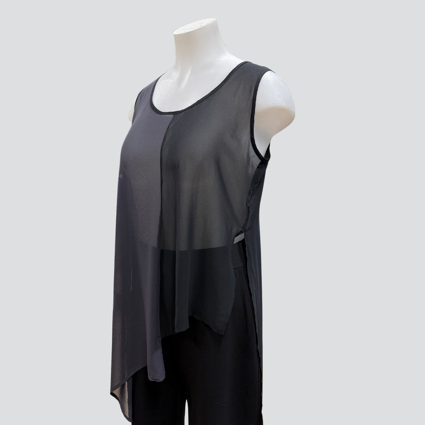 A STEP UP TUNIC BLACK + GREY