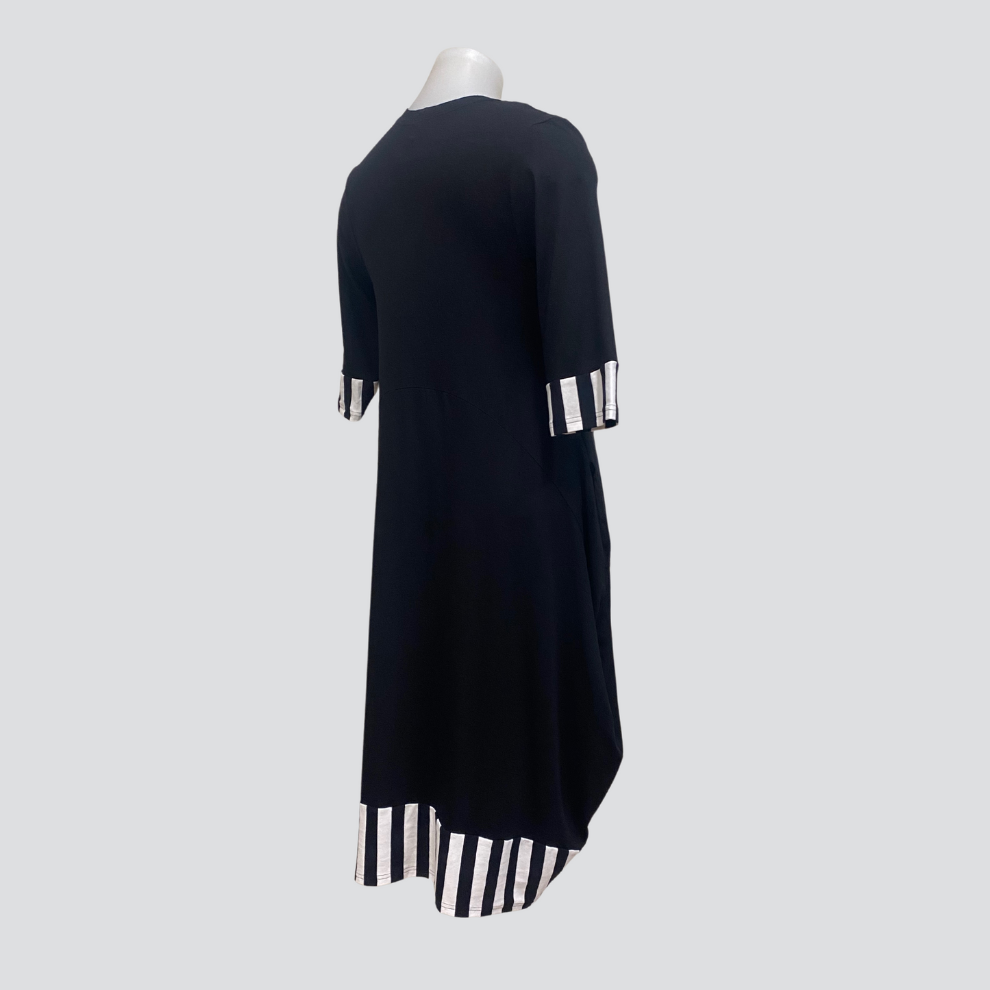 JS BLACK POCKET DRESS