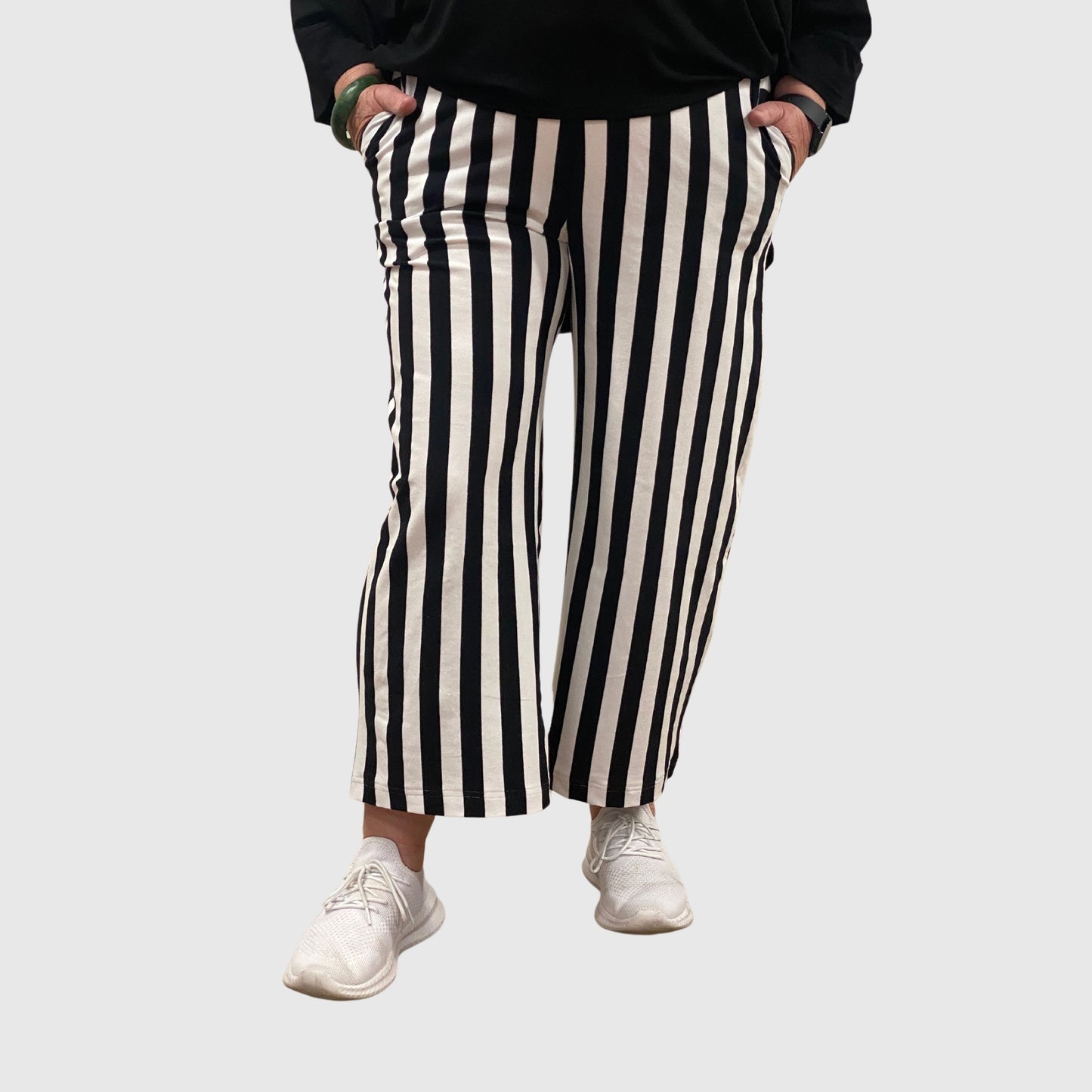 P1 BLACK STRIPE PANT