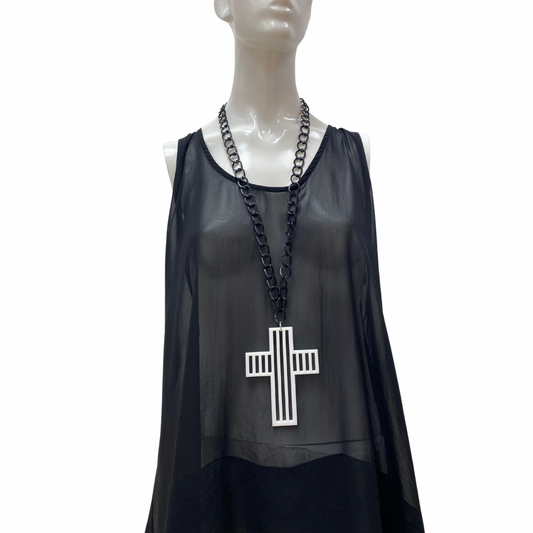 ZIP CHAIN CUT OUT CROSS