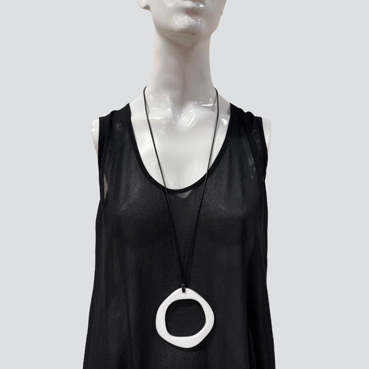 Z WOBBLY CIRCLE NECKLACE